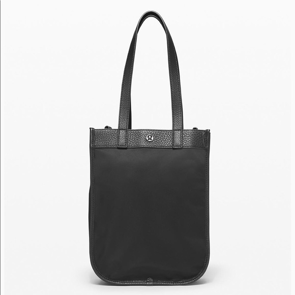 SOLD Now and Always 8L bag - Picture 1 of 5